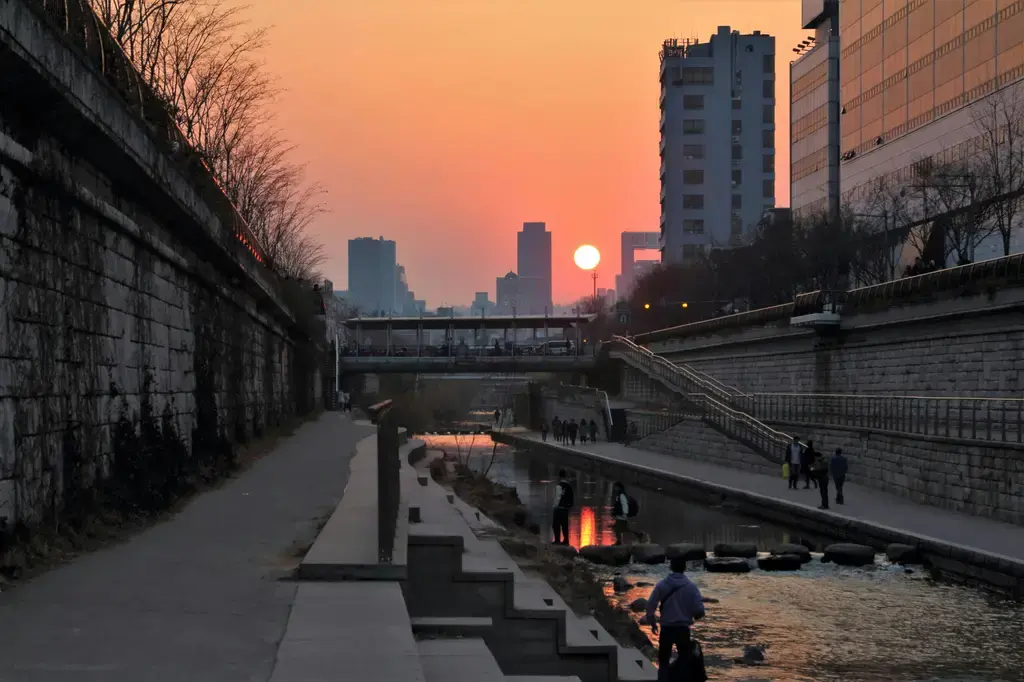 韓國兩大水頭：樂天世界與首爾樂園